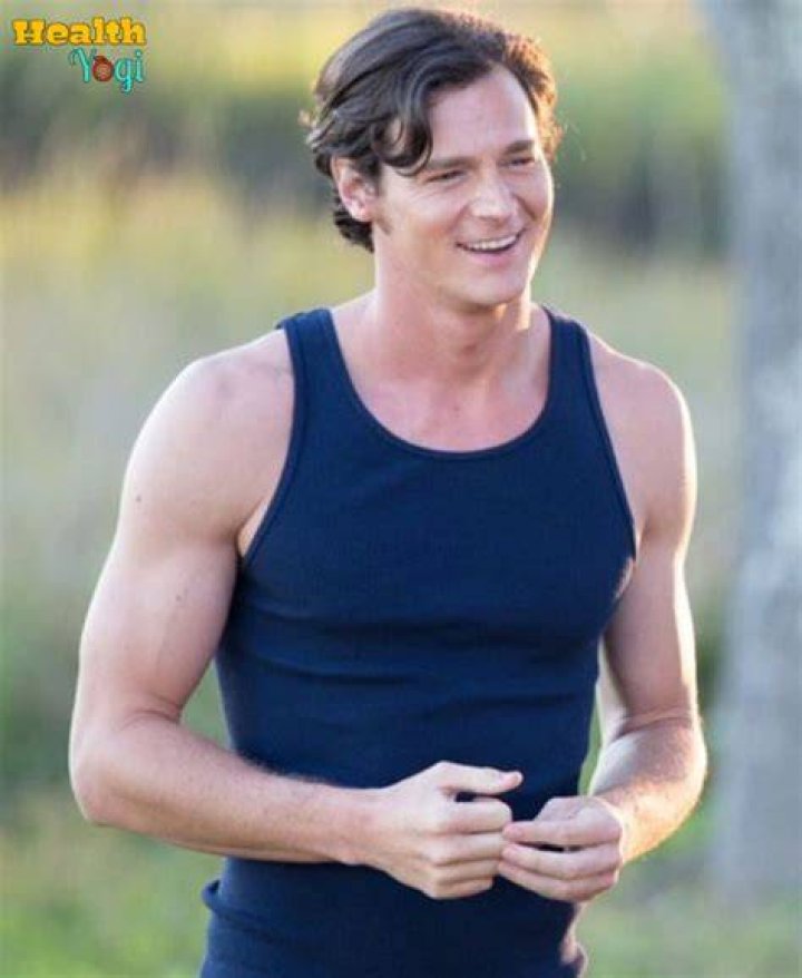 Benjamin Walker Workout Routine