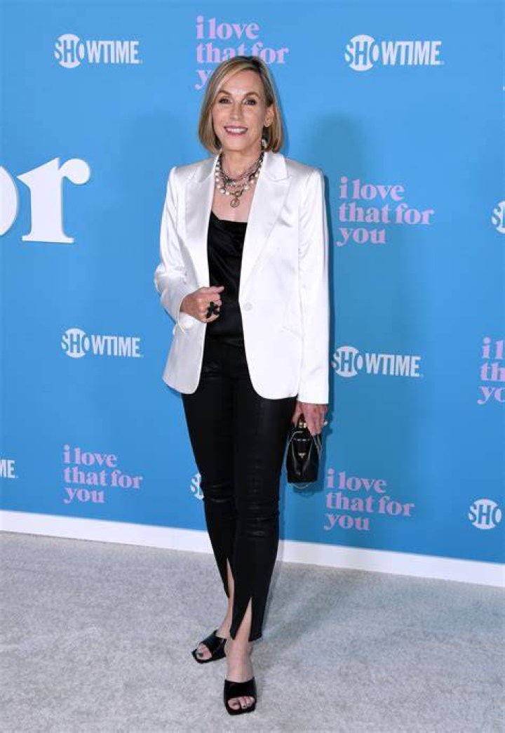 Bess Armstrong Net Worth