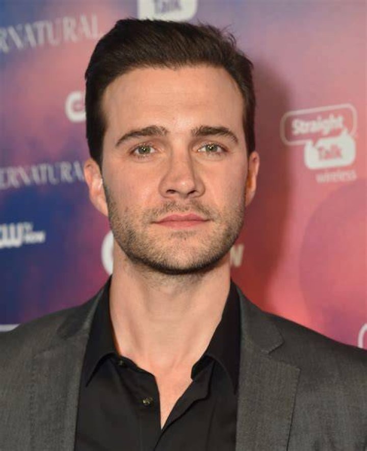 Gil McKinney Net Worth