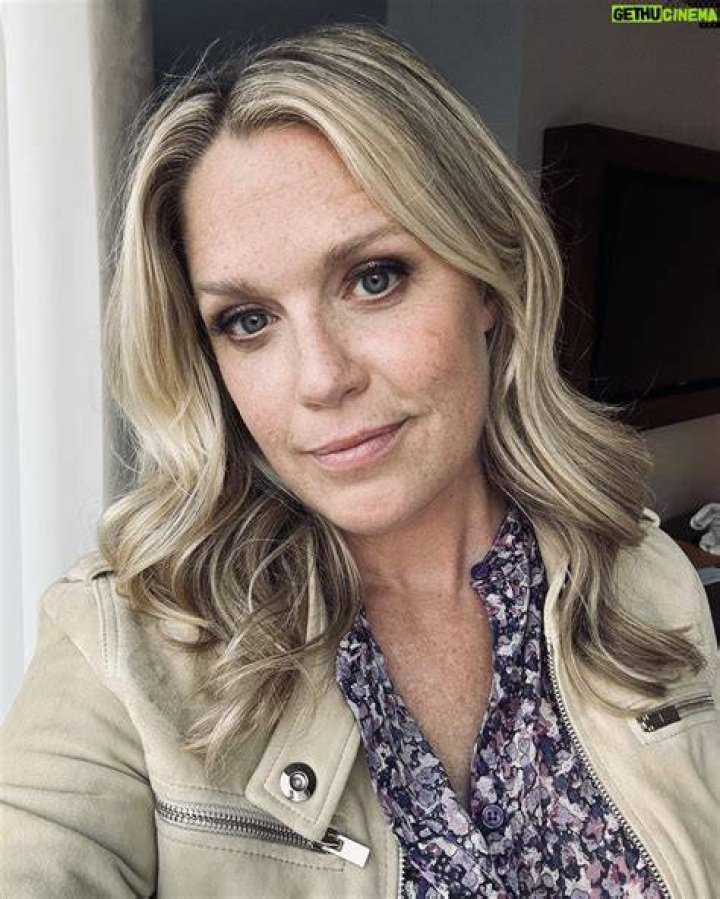 Jessica St. Clair Bra Size, Age, Weight, Height, Measurements