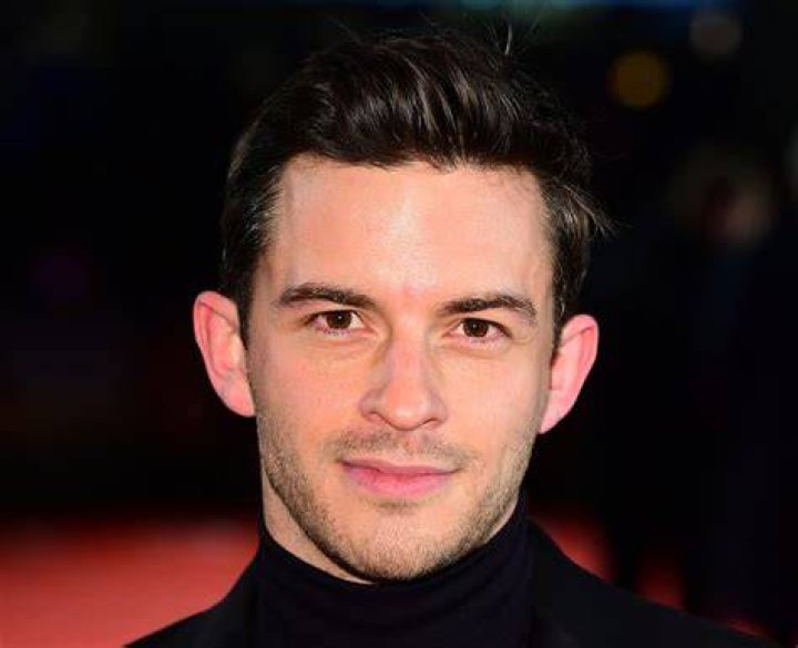 Jonathan Bailey Age, Weight, Height, Measurements